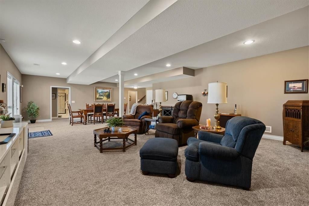 18220 Prairie View Drive — photo 35