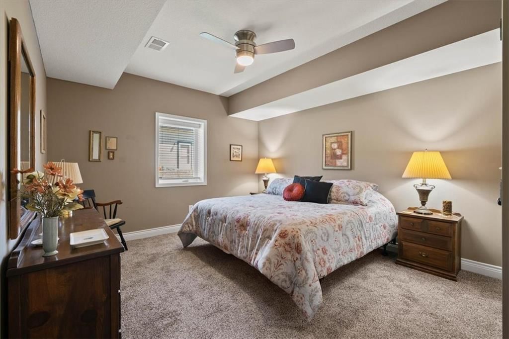 18220 Prairie View Drive — photo 36