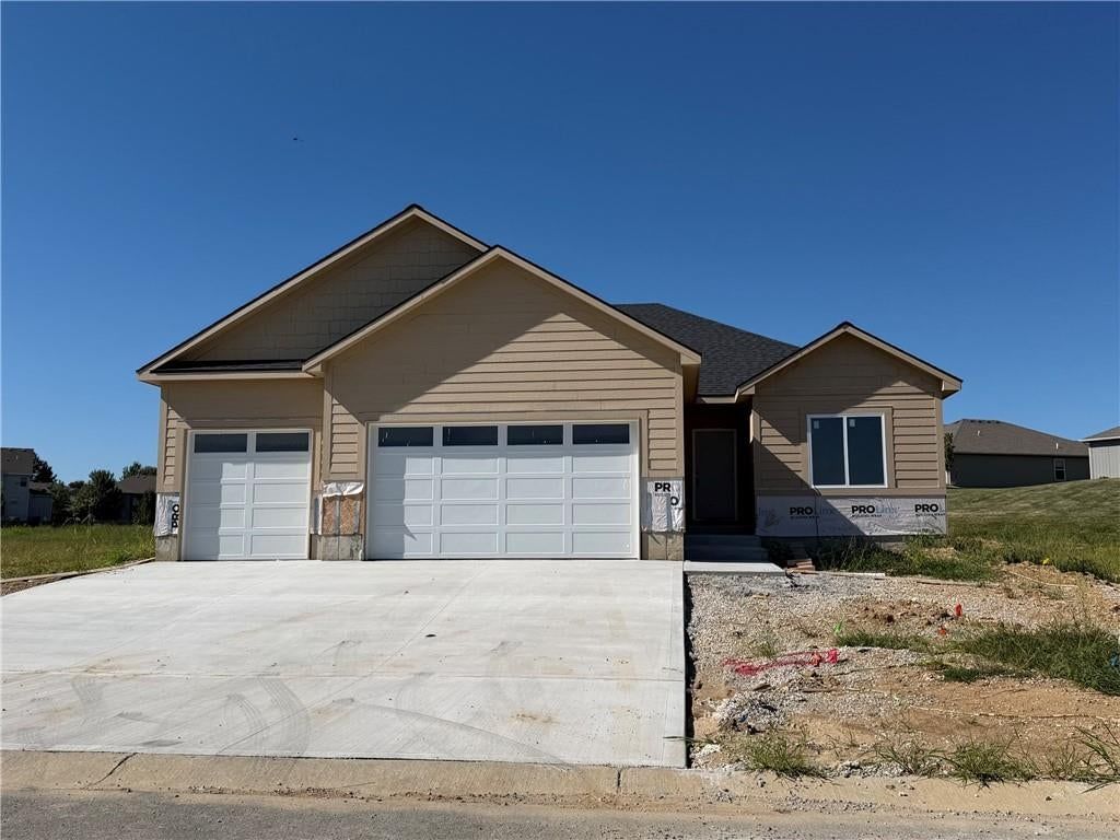 8013 SE Crumley Court — photo 2