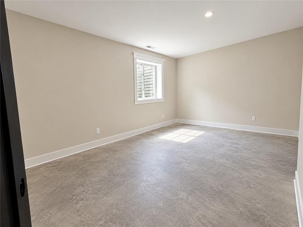 8013 SE Crumley Court — photo 16