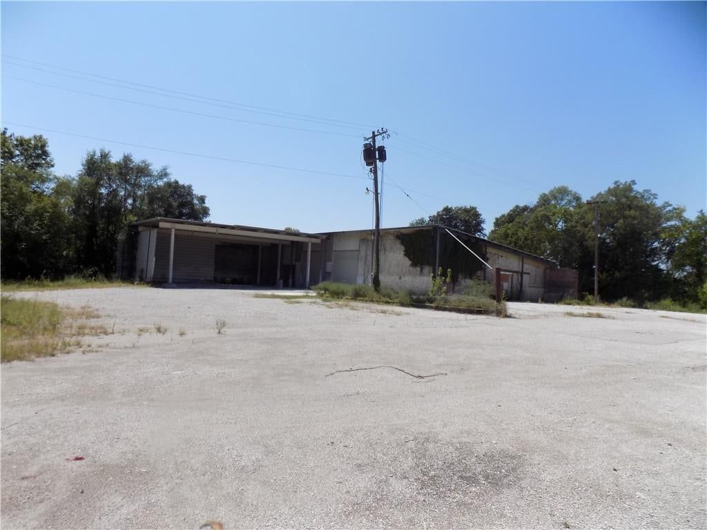801 W Wilson Street — photo 18