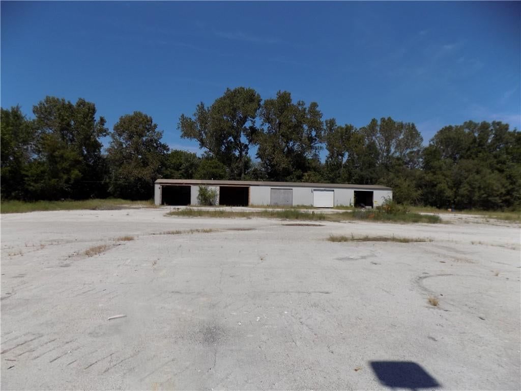801 W Wilson Street — photo 20