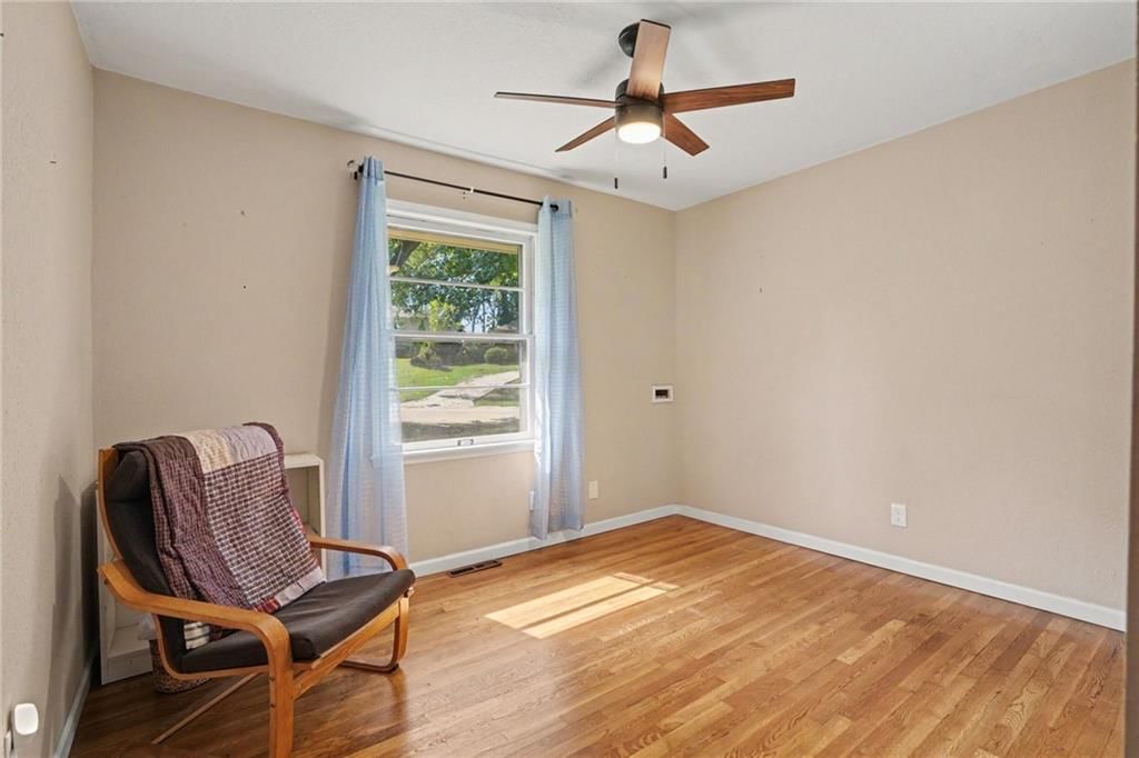 200 W 104th Terrace — photo 12