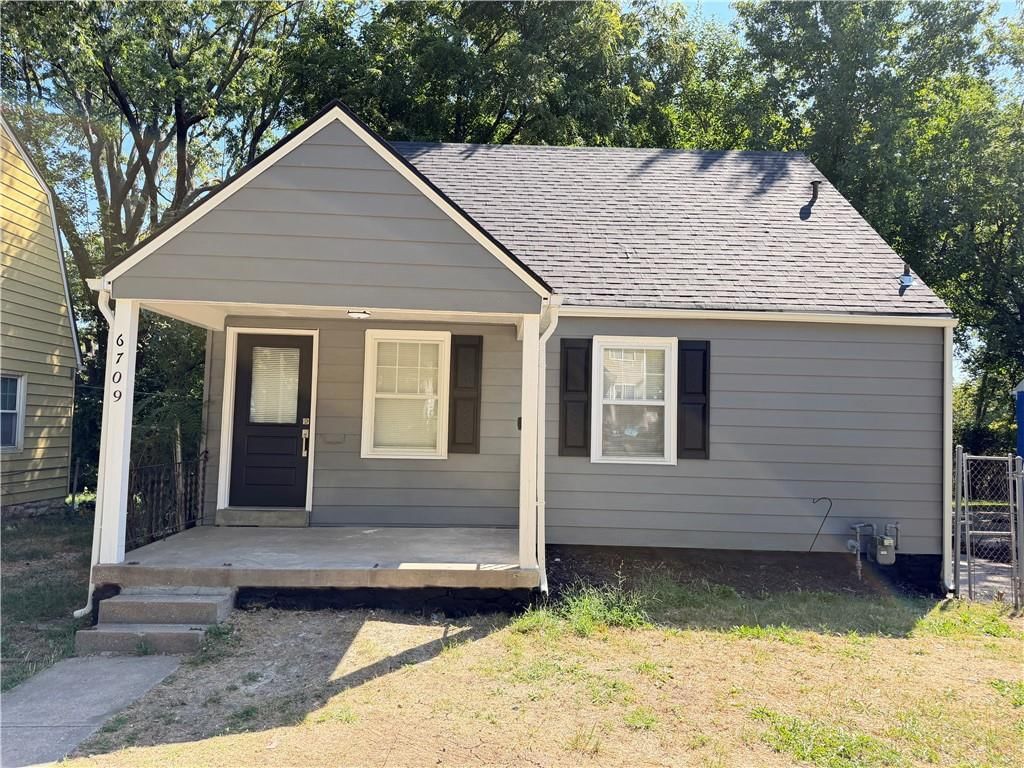 6709 Walrond Avenue — photo 1