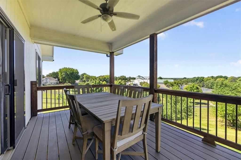 Photo 32 of 50 - 1100 NE Goshen Court, Lee's Summit, MO 64064
