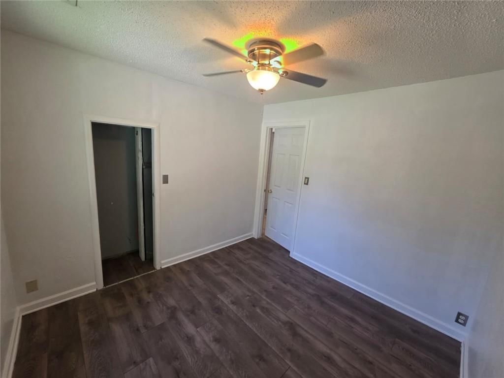 1112 Leslie Street — photo 7