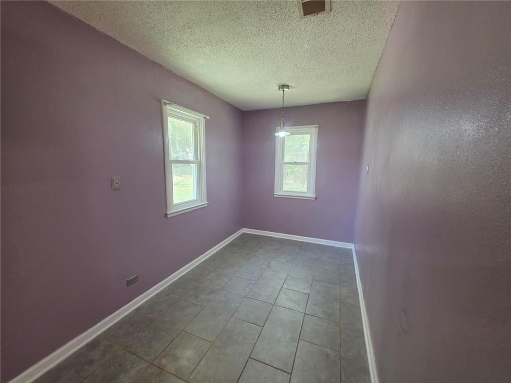 1112 Leslie Street — photo 17