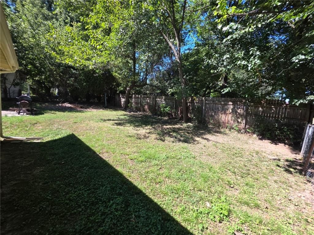 1112 Leslie Street — photo 19