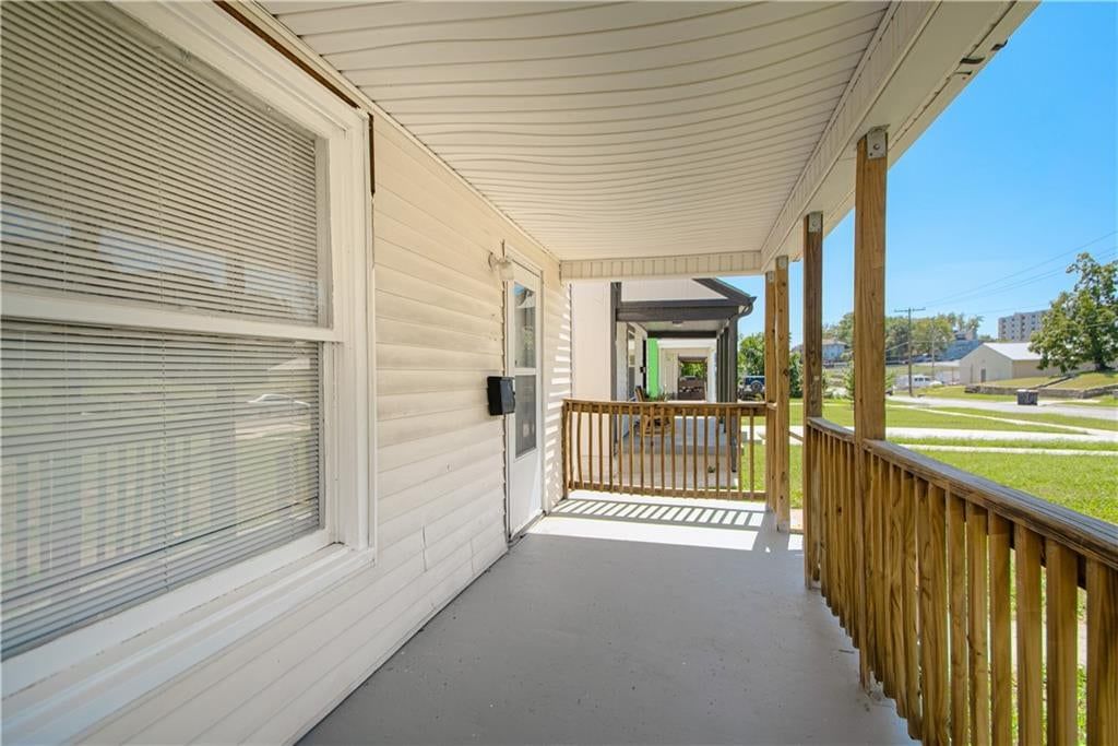 3025 WAYNE Avenue, Kansas City, MO: listing photo 3
