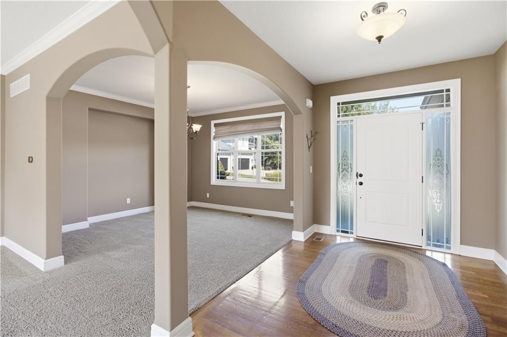 Photo 6 of 63 - 11454 S Lakecrest Drive, Olathe, KS 66061