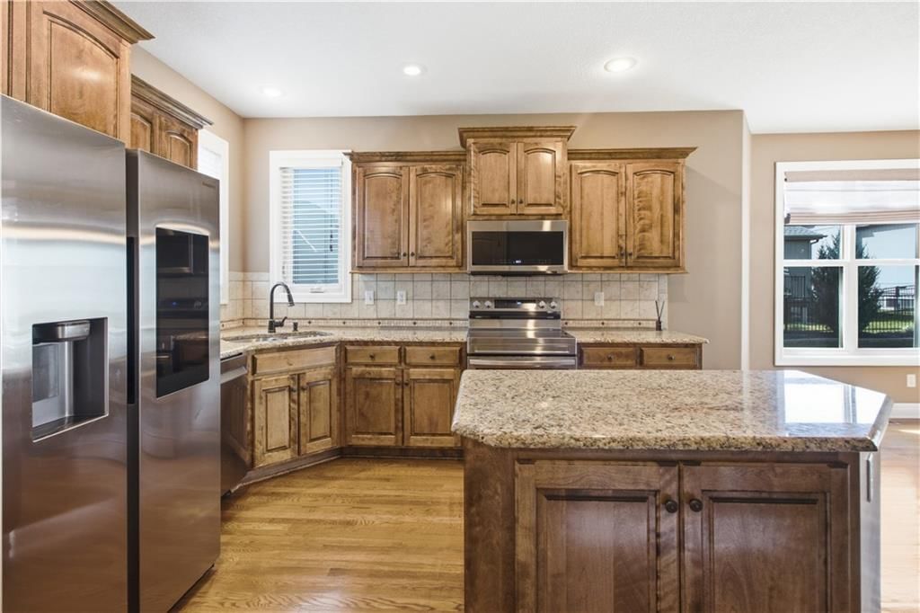Photo 19 of 63 - 11454 S Lakecrest Drive, Olathe, KS 66061
