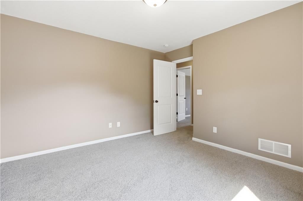 Photo 44 of 63 - 11454 S Lakecrest Drive, Olathe, KS 66061