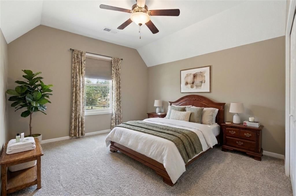 Photo 39 of 63 - 11454 S Lakecrest Drive, Olathe, KS 66061