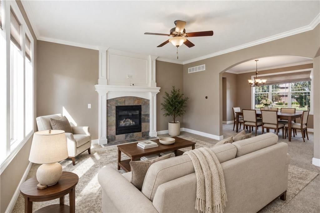 Photo 13 of 63 - 11454 S Lakecrest Drive, Olathe, KS 66061