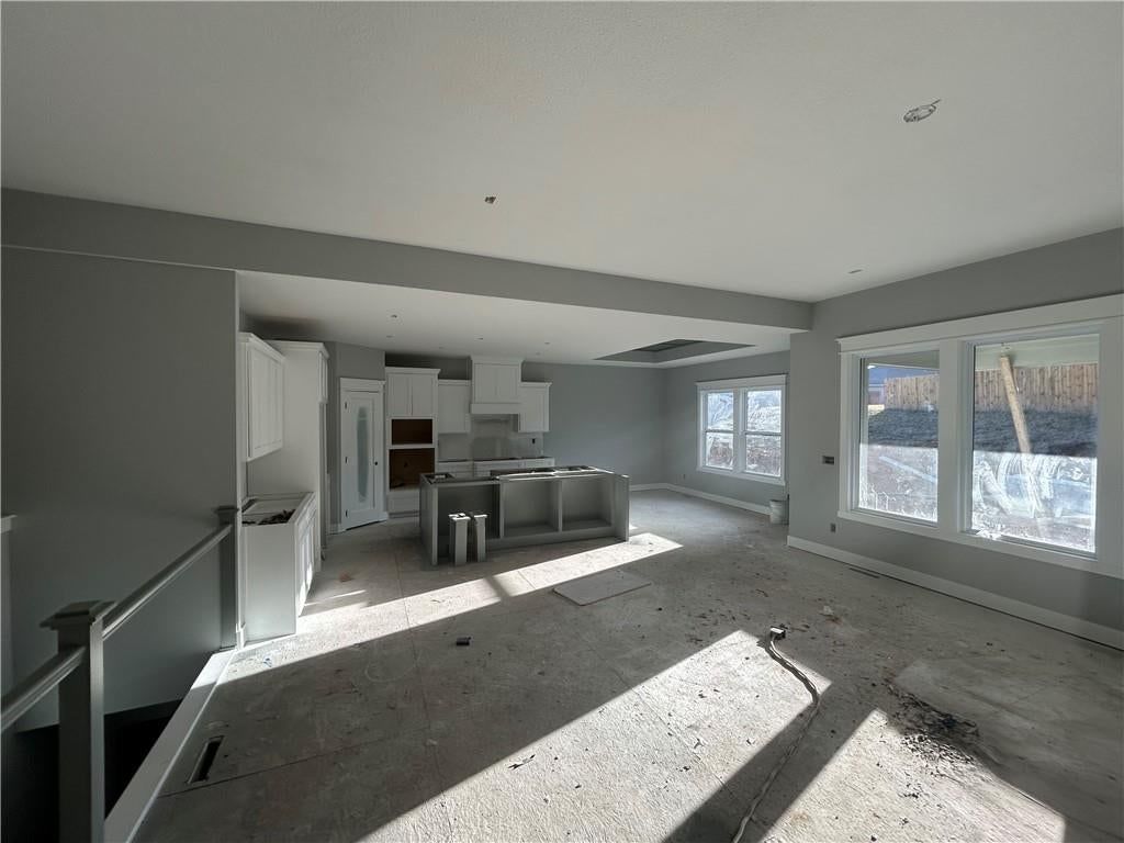 1917 Ridge Tree Drive, Pleasant Hill, MO: listing photo 2