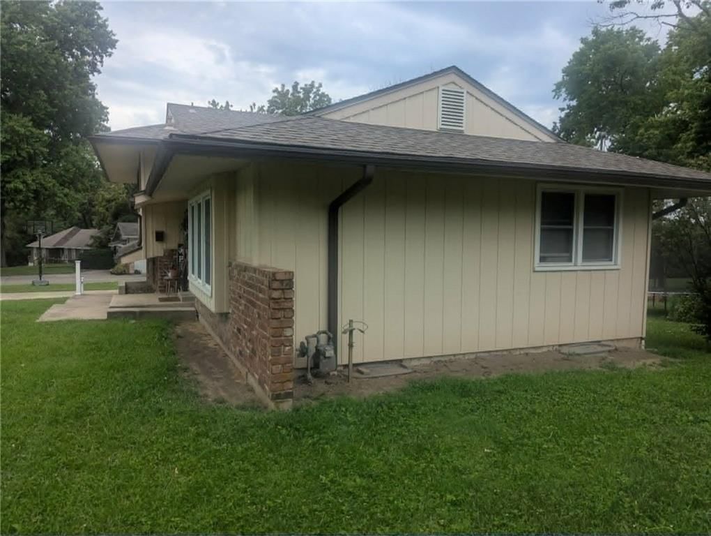 1104 W Forrest Lane — photo 43