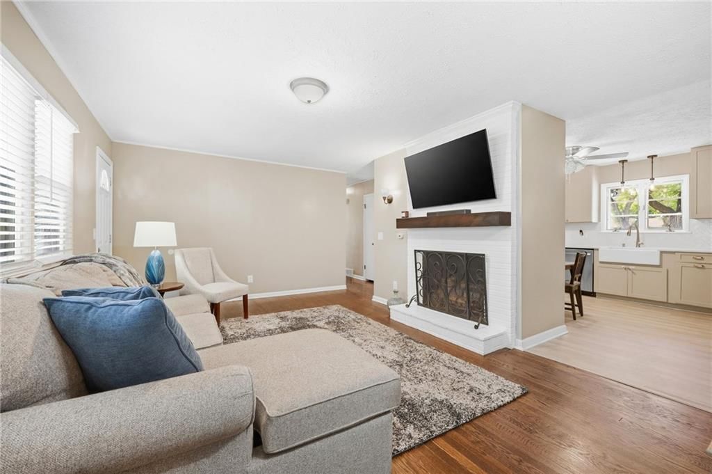 804 S Brentwood Street — photo 9