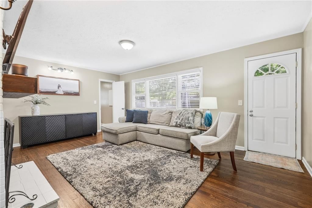804 S Brentwood Street — photo 10