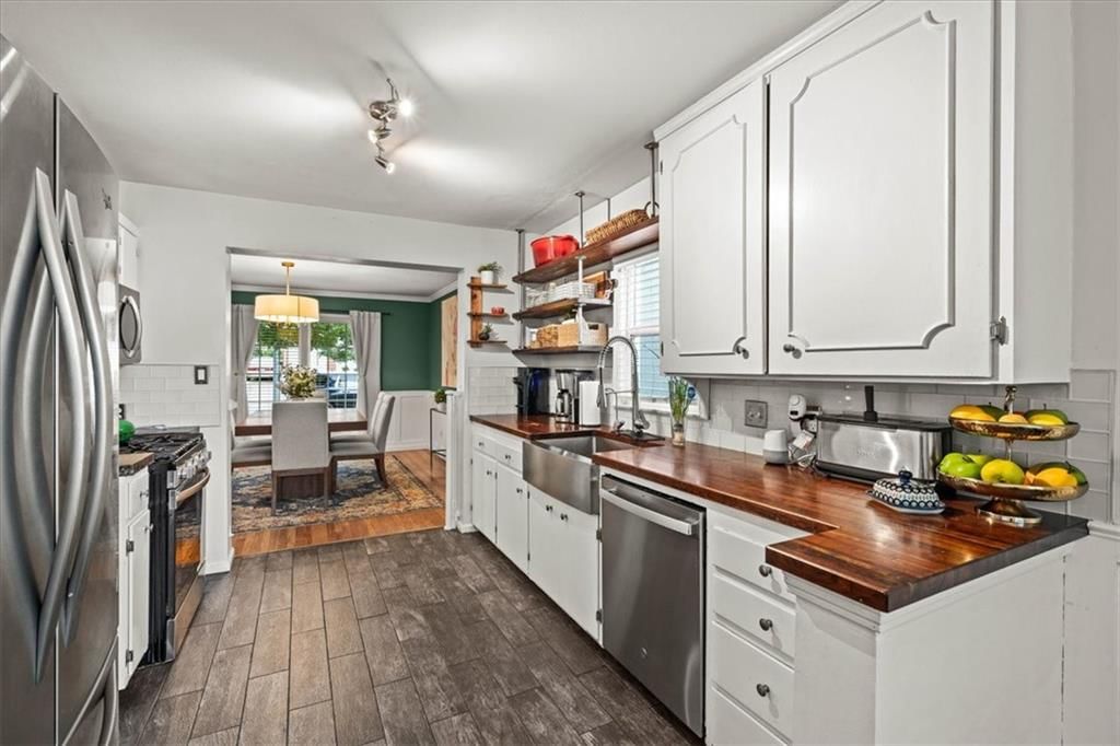 7911 Charlotte Street — photo 11