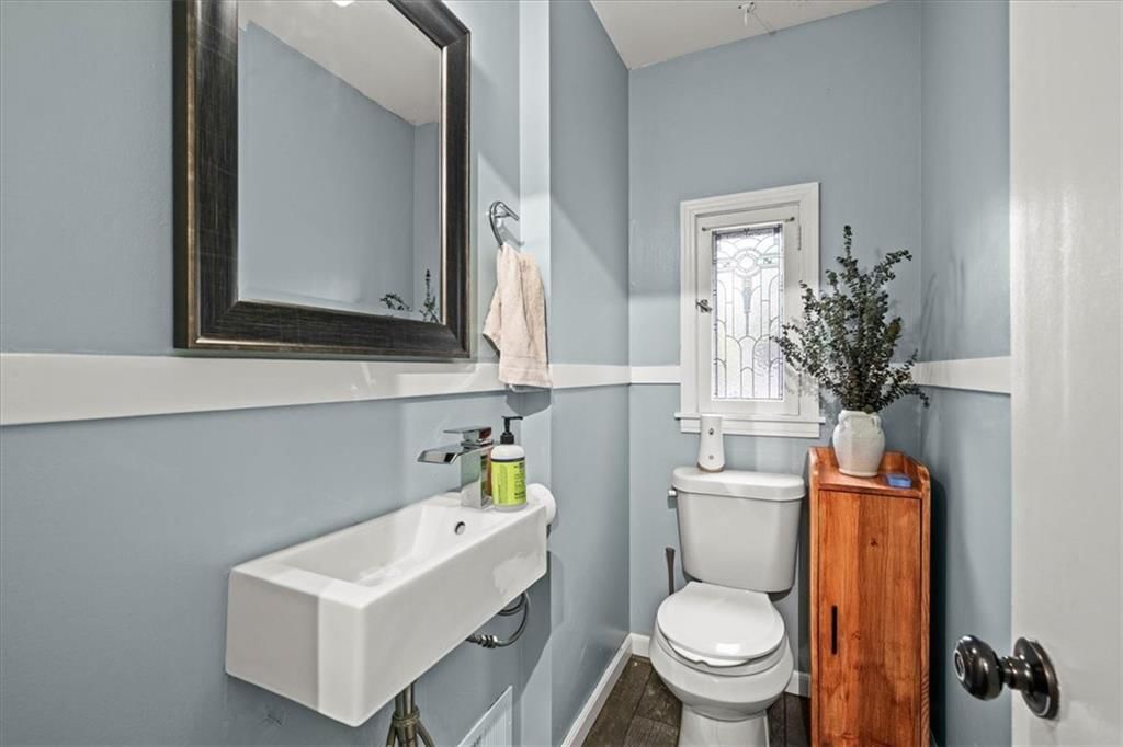 7911 Charlotte Street — photo 13
