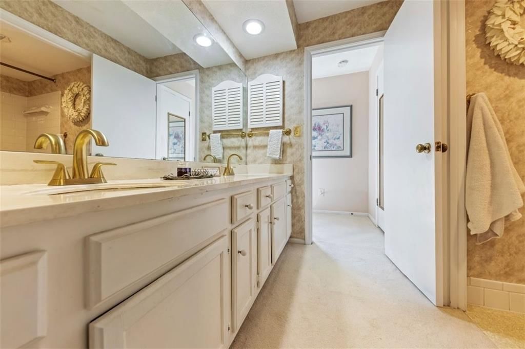 10758 Glenwood Street — photo 15