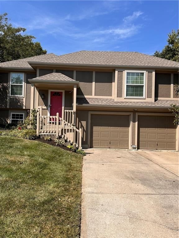 2558 NE Dale Hunter Lane — photo 1