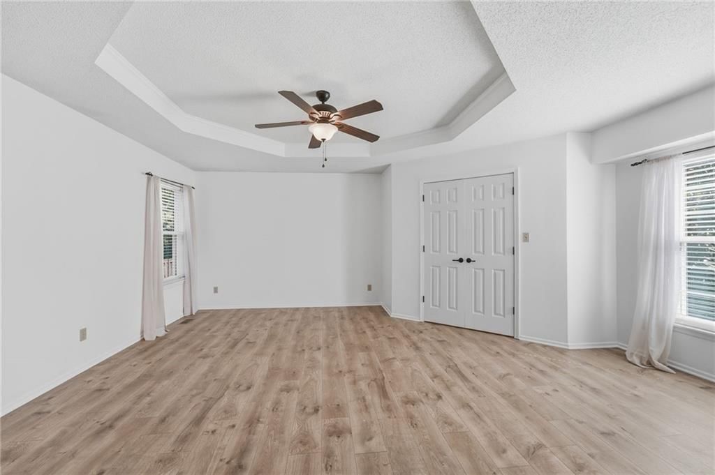 2558 NE Dale Hunter Lane — photo 9