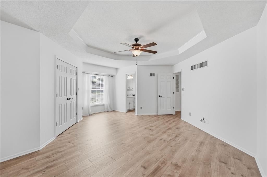 2558 NE Dale Hunter Lane — photo 10