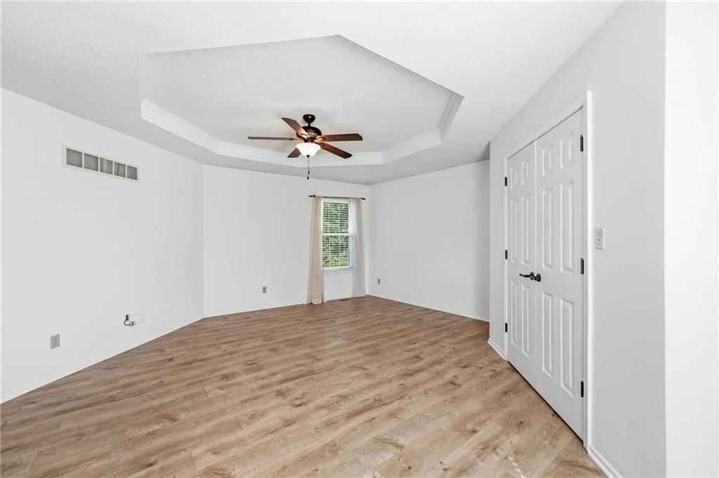 2558 NE Dale Hunter Lane — photo 11