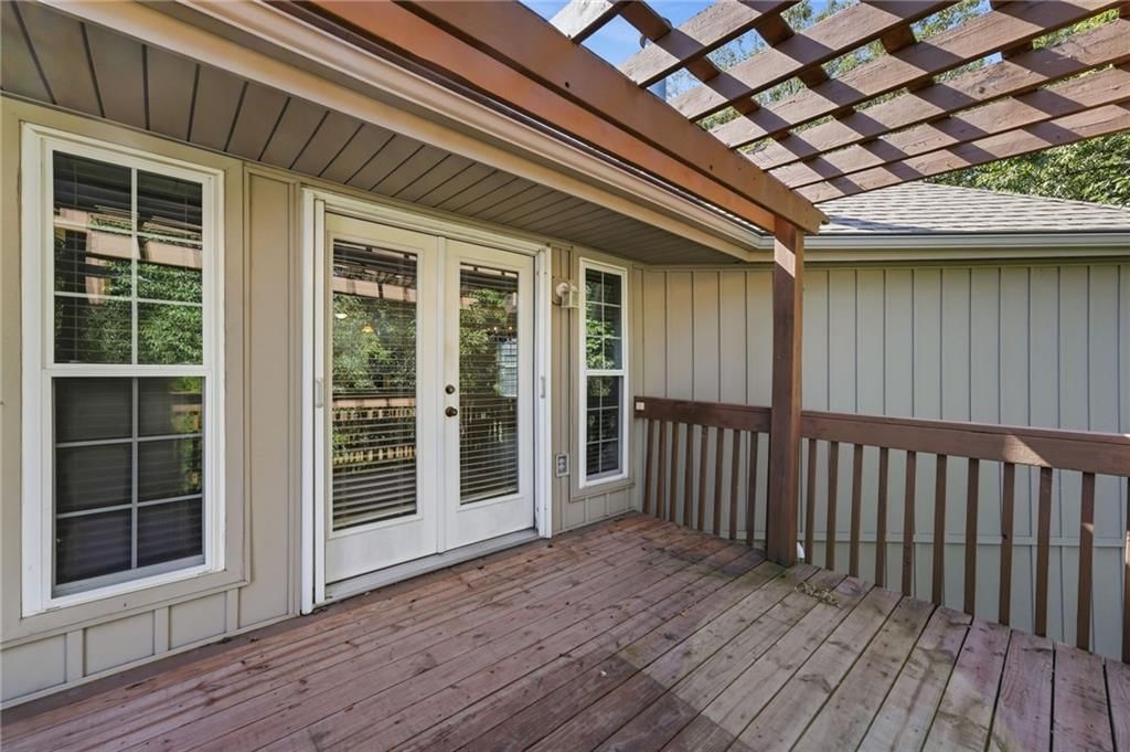 2558 NE Dale Hunter Lane — photo 22