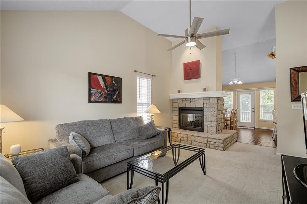 1008 N Clinton Street — photo 19
