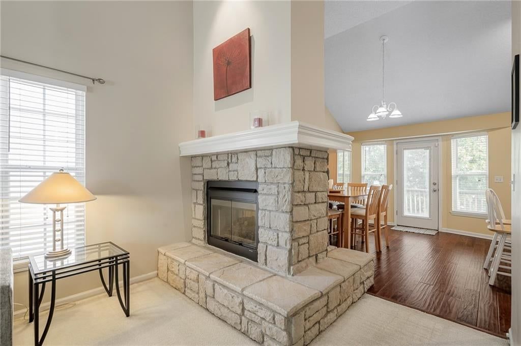 1008 N Clinton Street — photo 20