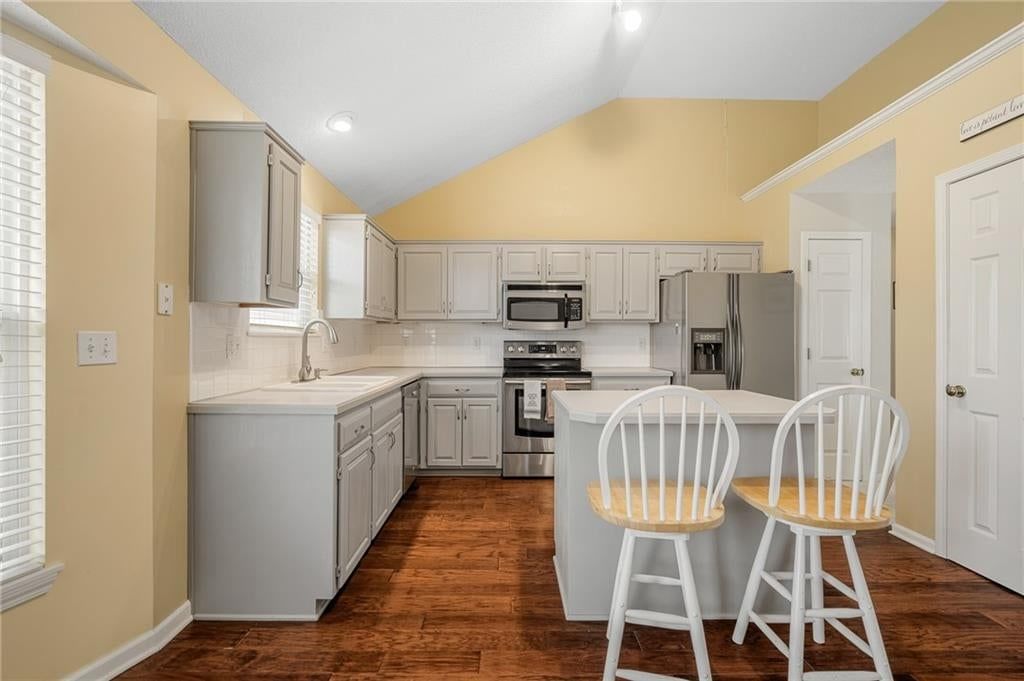 1008 N Clinton Street — photo 25