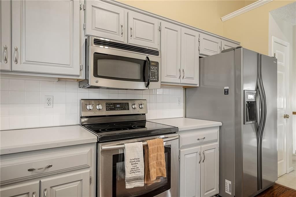 1008 N Clinton Street — photo 26