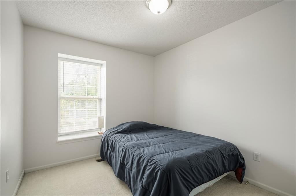 1008 N Clinton Street — photo 37
