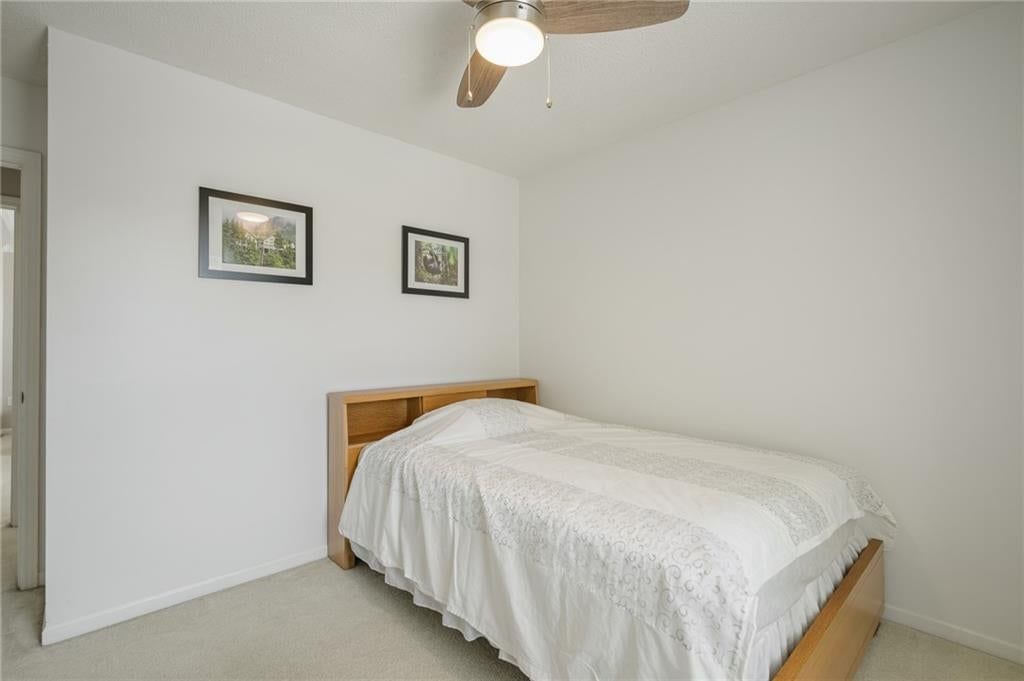 1008 N Clinton Street — photo 41
