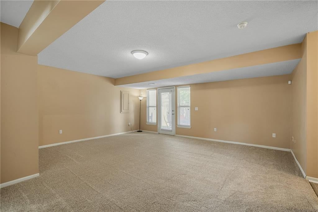 1008 N Clinton Street — photo 43