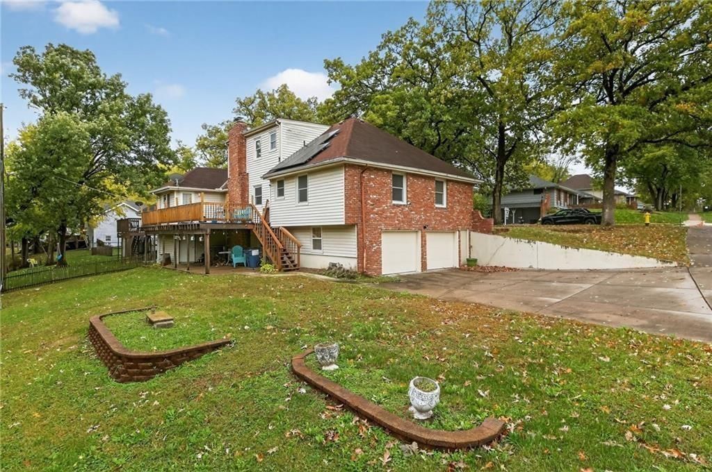6761 N Woodland Avenue — photo 4