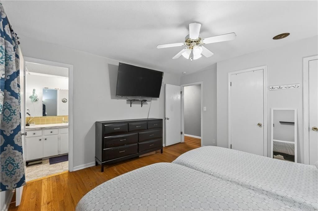 6761 N Woodland Avenue — photo 17