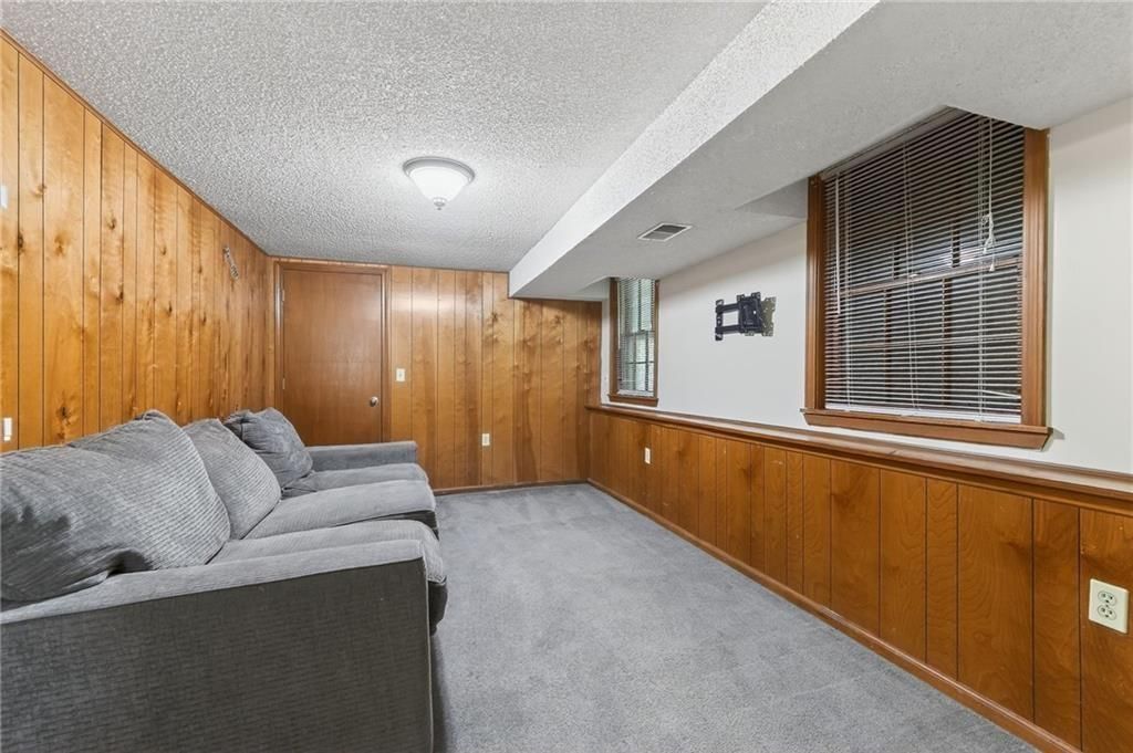6761 N Woodland Avenue — photo 27