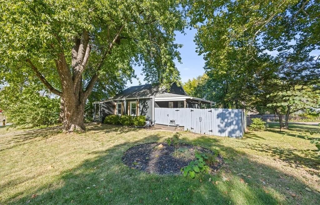 4705 Reinhardt Drive — photo 2