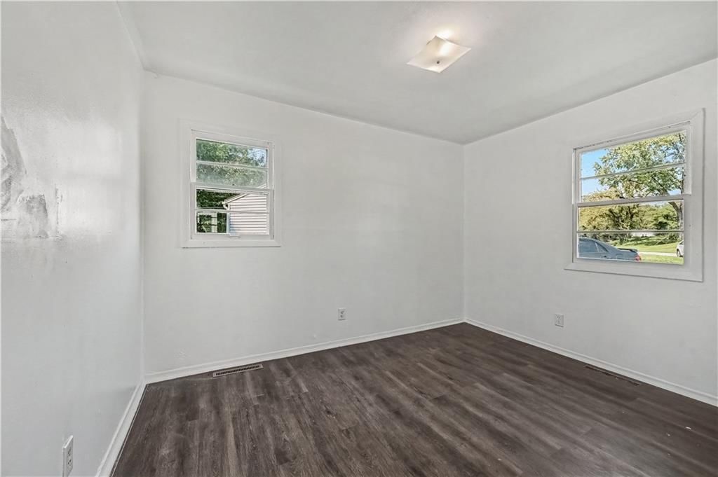 4024 Lawndale Avenue — photo 9