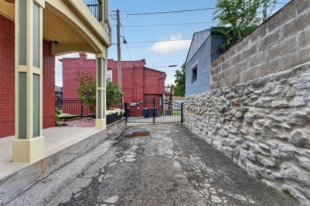 1111 Missouri Avenue — photo 37
