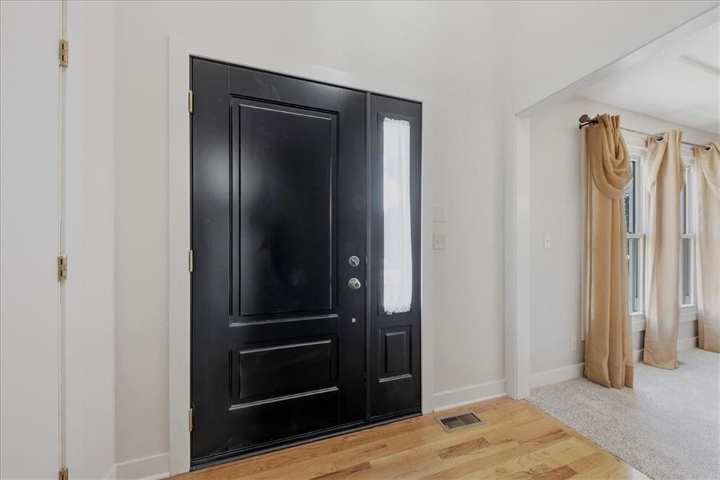 10232 Tracy Avenue — photo 5