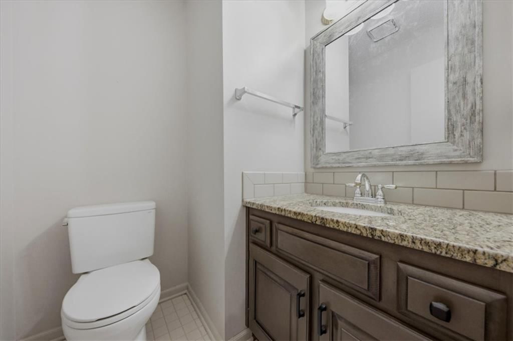 10232 Tracy Avenue — photo 11
