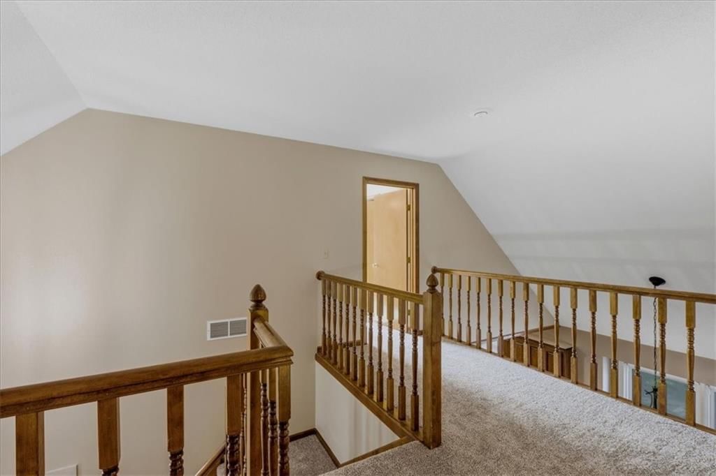 10232 Tracy Avenue — photo 16