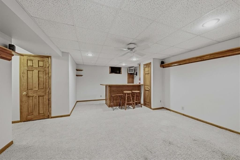 10232 Tracy Avenue — photo 29