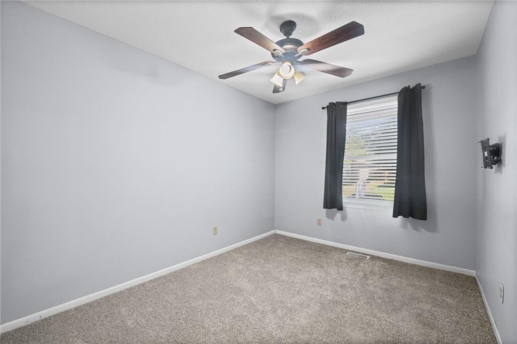 10902 N Harrison Street — photo 17
