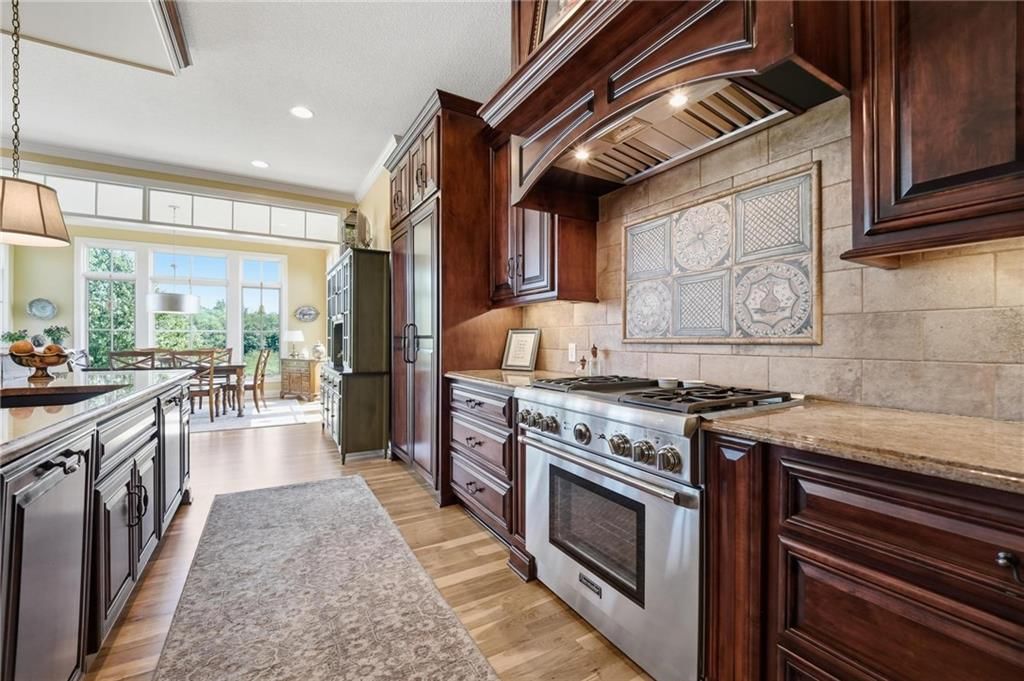 10405 N Saint Clair Avenue — photo 13