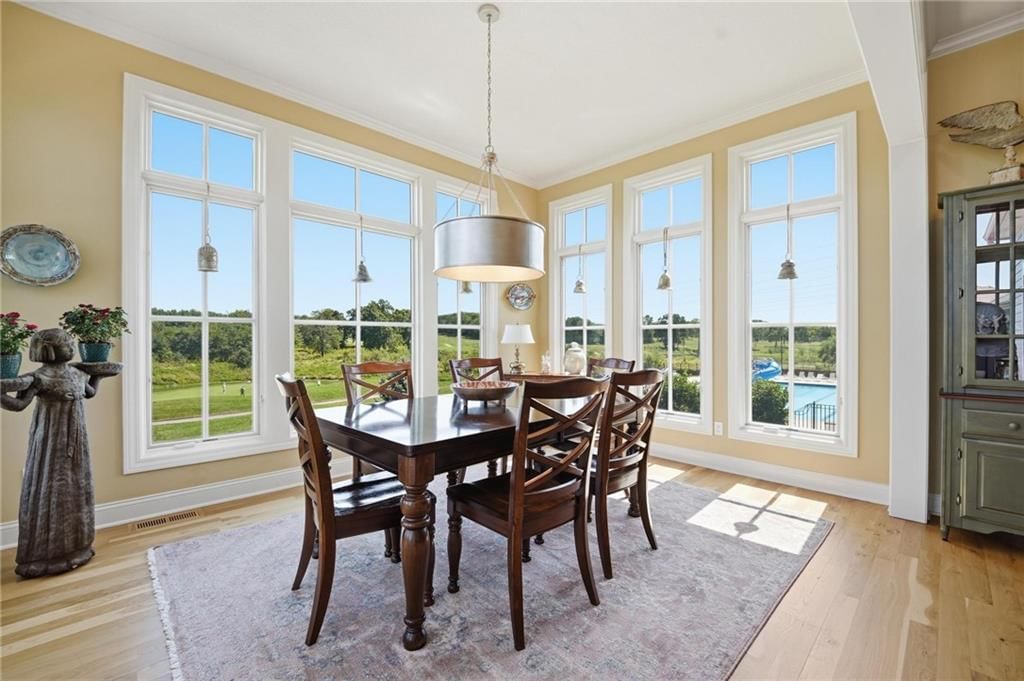 10405 N Saint Clair Avenue — photo 18